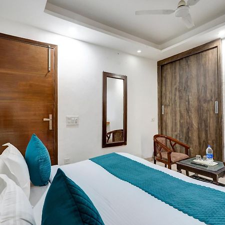 Hotel Aron By The Premium Villa New Delhi Buitenkant foto