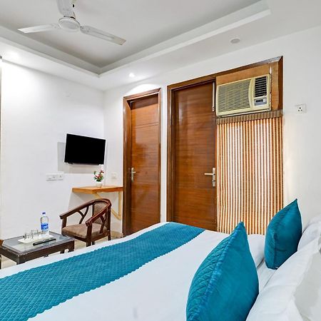 Hotel Aron By The Premium Villa New Delhi Buitenkant foto