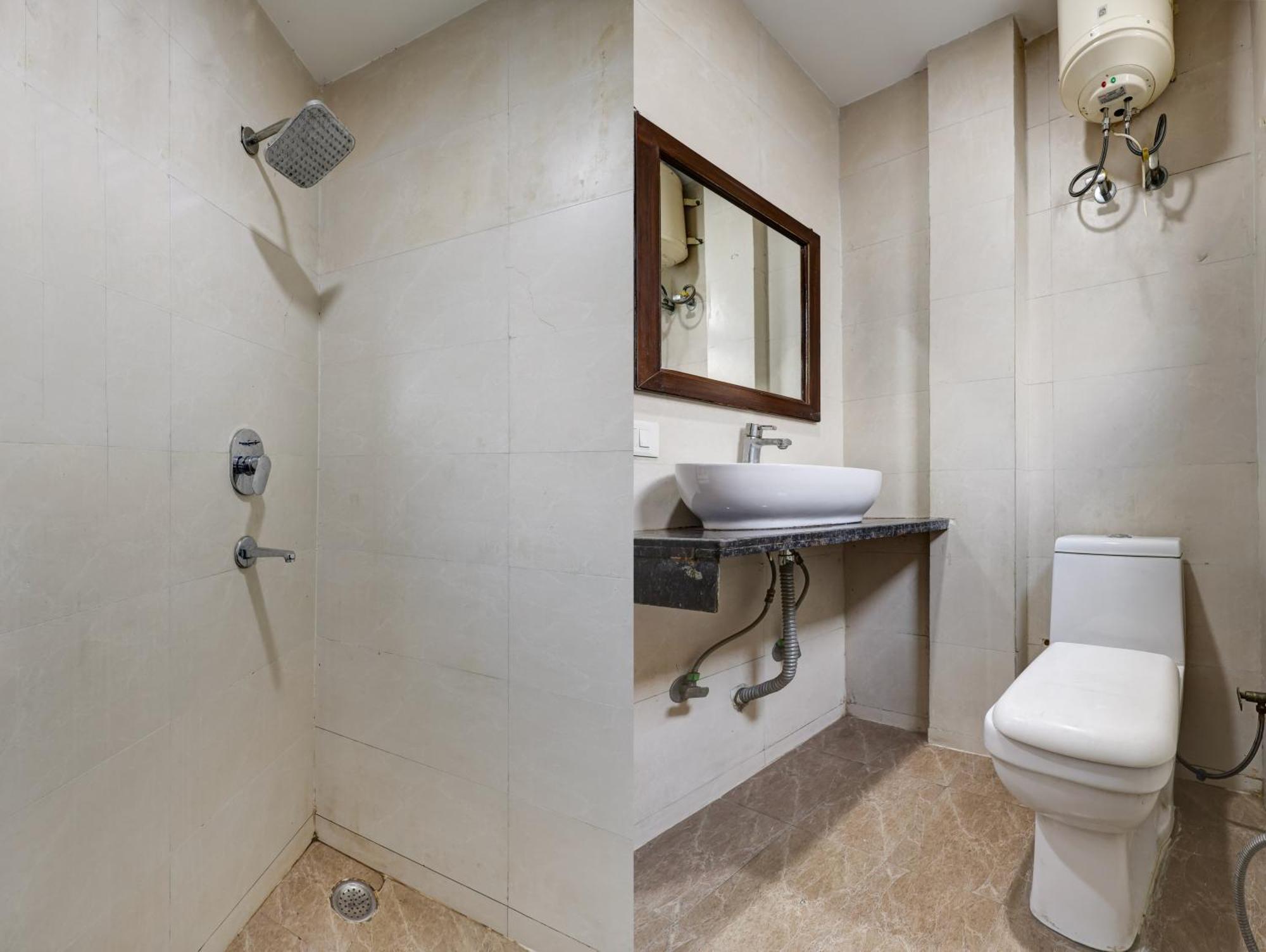 Hotel Aron By The Premium Villa New Delhi Buitenkant foto