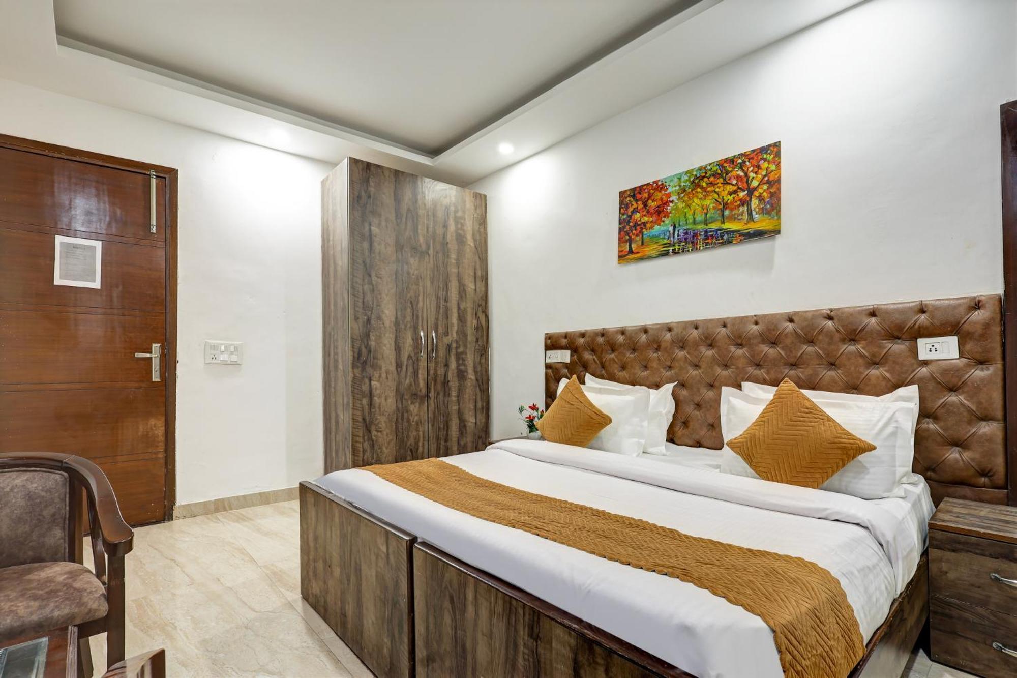 Hotel Aron By The Premium Villa New Delhi Buitenkant foto