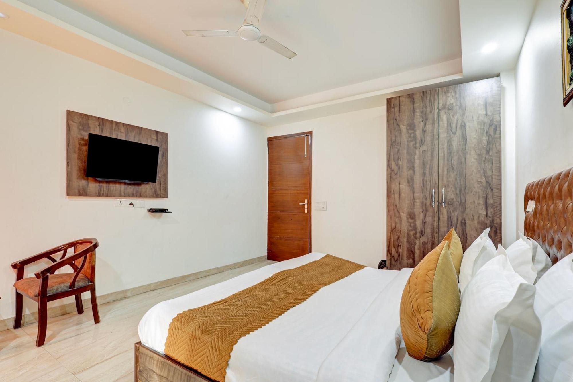 Hotel Aron By The Premium Villa New Delhi Buitenkant foto