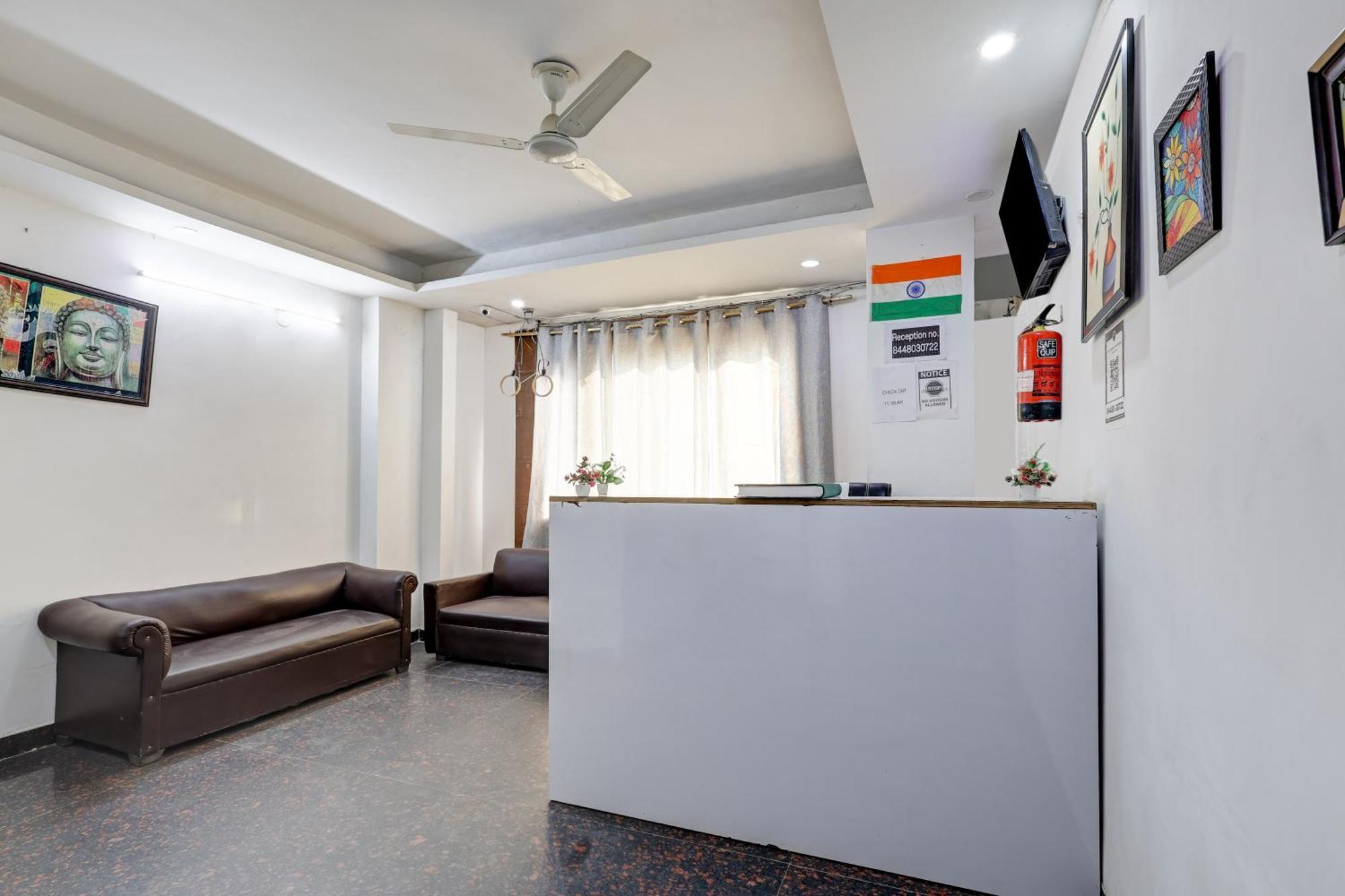 Hotel Aron By The Premium Villa New Delhi Buitenkant foto